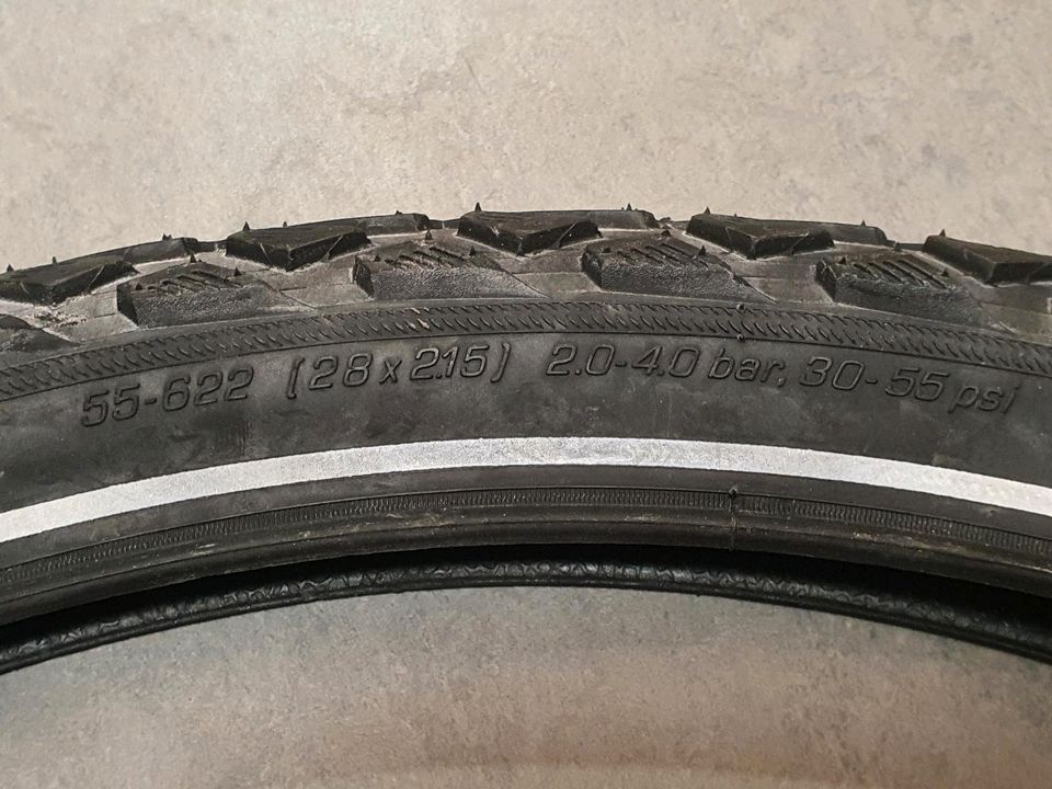 Schwalbe Land Cruiser Plus 28 x 2,15 55-622 in Veitshöchheim