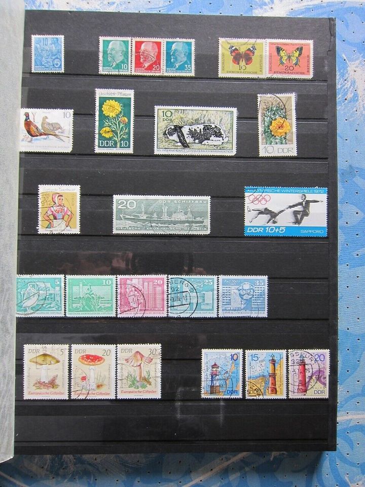 Album mit Briefmarken Nachlass Konvolut, Deutschland, DDR in Hameln