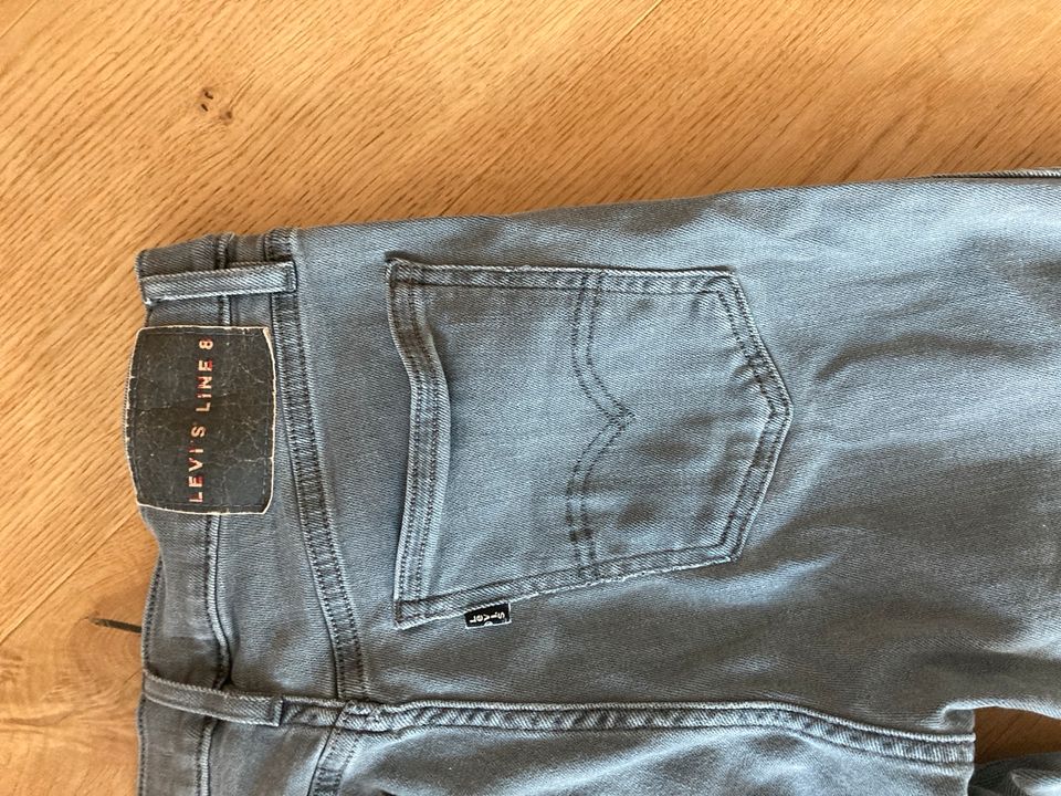 Jeans Levi’s 29 in Stadtbergen