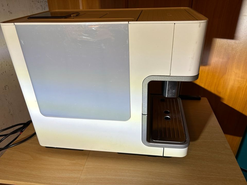 Miele Kaffeevollautomat CM6100 in Haren (Ems)