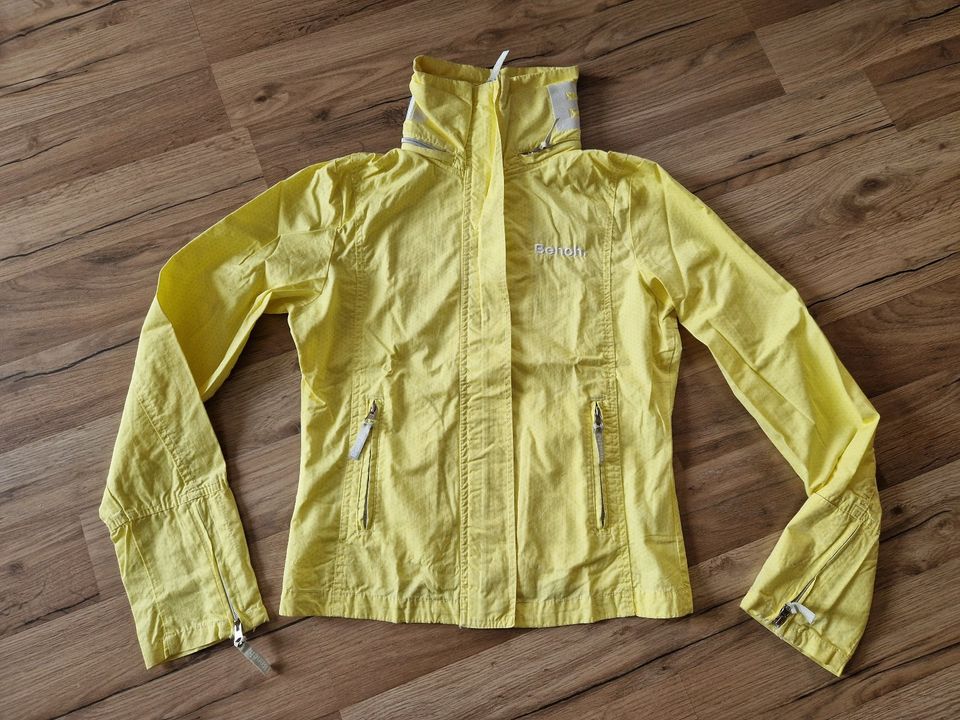 Bench Jacke gelb Gr. M großer Stehkragen Kapuze Sommerjacke Damen in Ludwigshafen