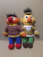 Ernie Und Bert Sesamstraße Plüsch Kuscheltiere 80er Vintage Alt Niedersachsen - Wolfsburg Vorschau