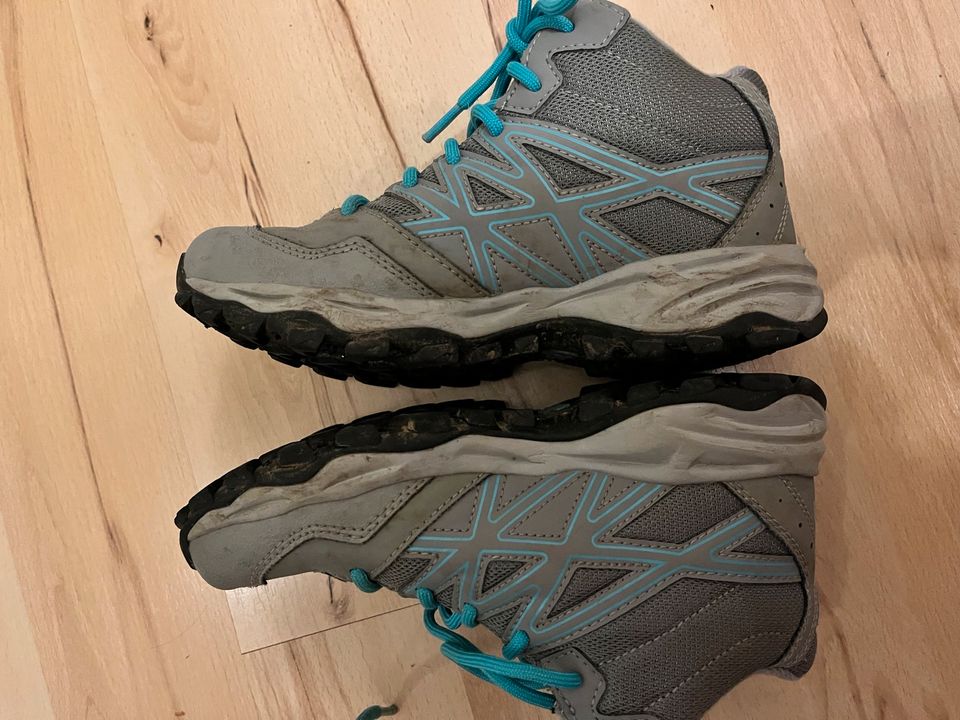 The North Face Wanderschuhe Trekkingschuhe Gr 34 / 35 in Dortmund