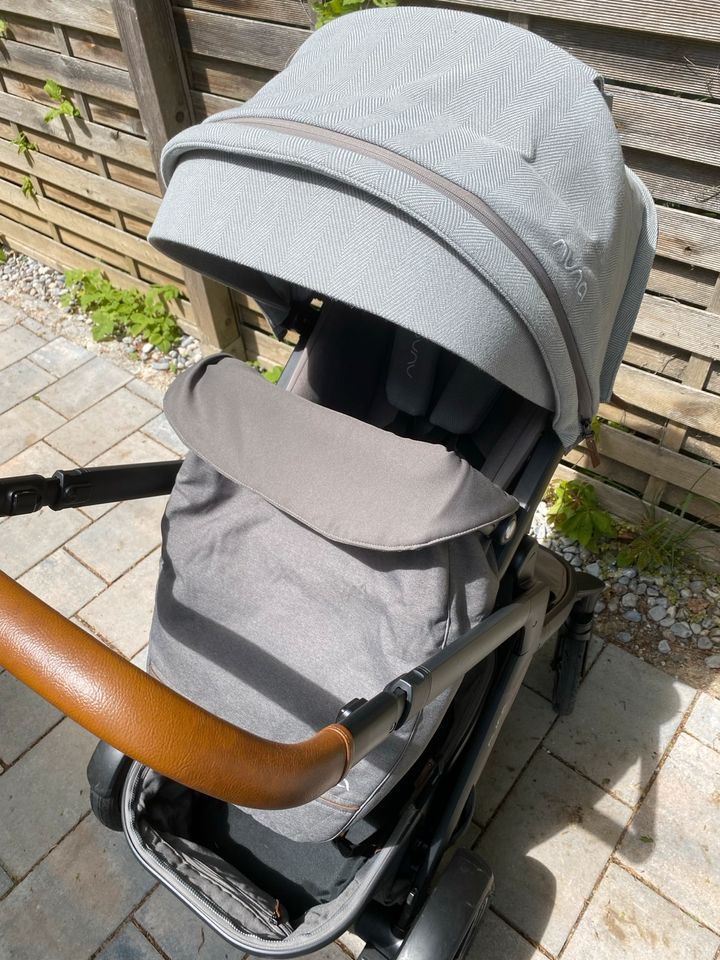 Kinderwagen von nuna in der Farbe Oxford in Schongau