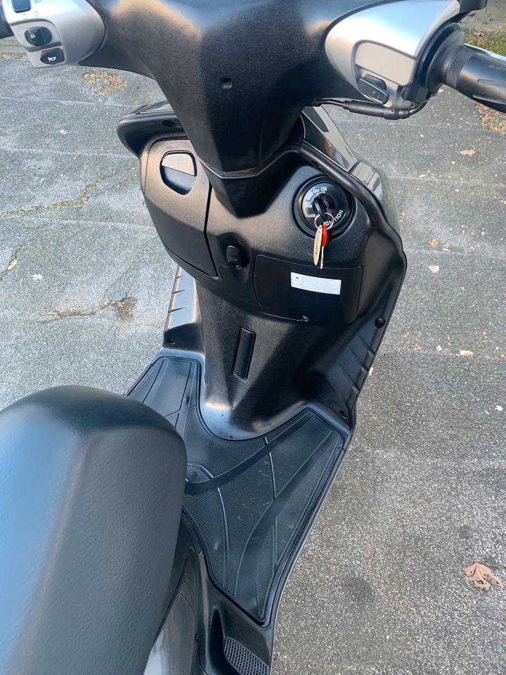 Yamaha Cygnus Roller 125 Tüv 01/25 Neu im guten Zustand ⭐️⭐️⭐️ in Hannover