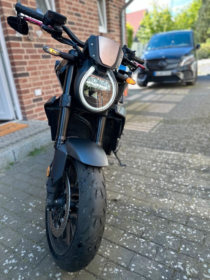 Honda CB 1000 R Black Edition in Lübeck