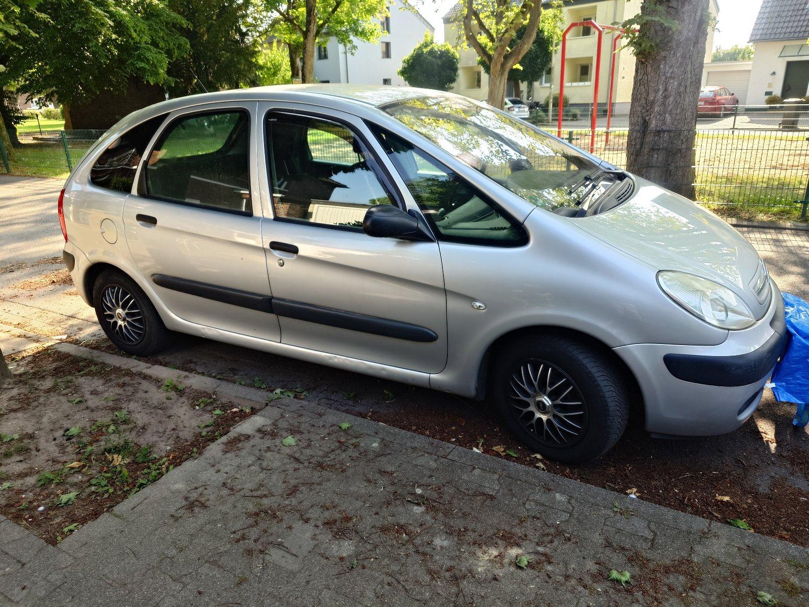 Abbildung des Autos Citroen Xsara Picasso KE…