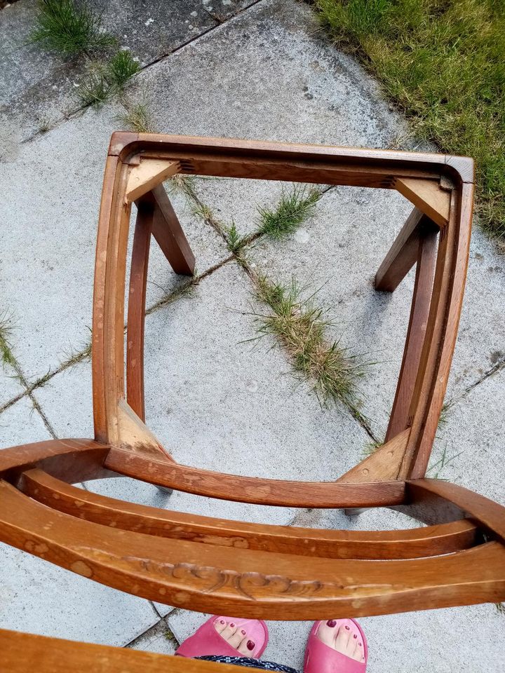 Stuhl, antik, gepolstert, hochwertig gearbeitet in Bad Zwischenahn