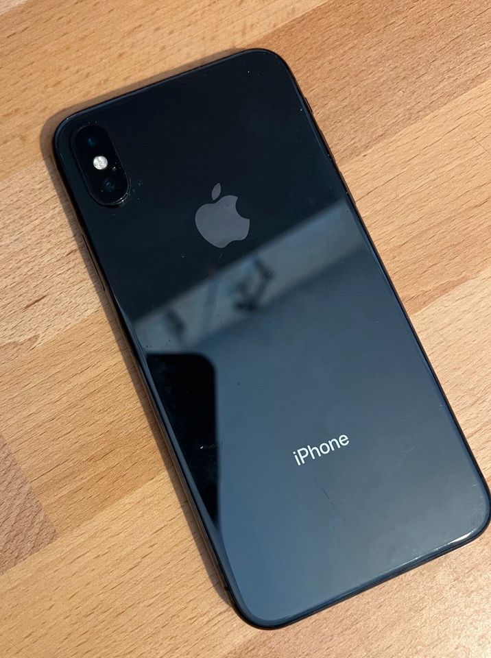 iPhone X | schwarz | 64 Gb | 100€ in Reutlingen