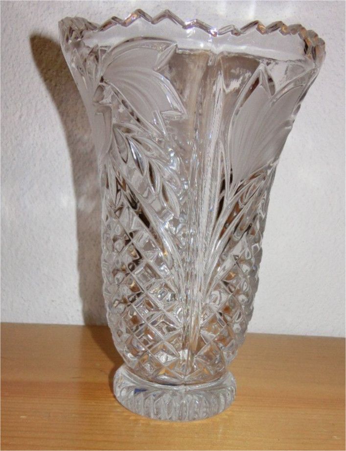 Relief satiniert VASE Blumenvase Glasvase Bleikristall? Ø 10,3cm in Dettingen an der Iller