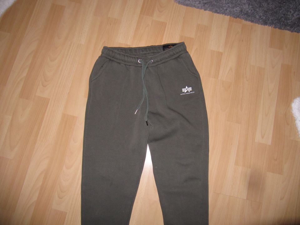 Alpha Industries Jogginghose Gr.16 Jahre 158-164 Olivegrün/Khaki in Hamburg