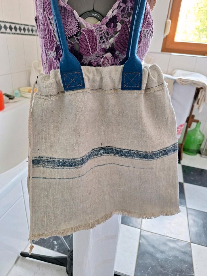 Handmade- Upcyling -Leinen-Tasche aus uralten Sack in Frensdorf