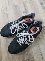 Adidas Neo in Gr 38 sehr gut Bayern - Sulzbach a. Main Vorschau