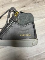 Glitzernde Turnschuhe / gefütterte Sneaker von Geox in Größe 26 Kreis Pinneberg - Halstenbek Vorschau