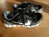 Tolle Schwarze NIKE Schuhe, Freizeitschuh, Gr. 41 Sportschuhe Niedersachsen - Bad Zwischenahn Vorschau