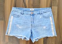 Only Jeans Shorts kurze Hose Weite 30 Hotpants Brandenburg - Teltow Vorschau