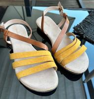Graceland Sandalen, Gr. 40,  braun/gelb Frankfurt am Main - Nieder-Eschbach Vorschau