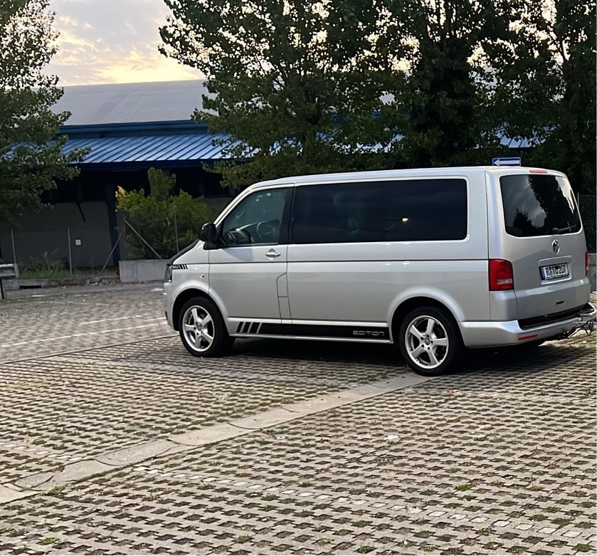 VW T5 Multivan 2,0 l mir DSG in Regensburg