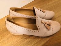 Guja echtleder slipper budapester loafer 37 beige Frankfurt am Main - Nieder-Erlenbach Vorschau