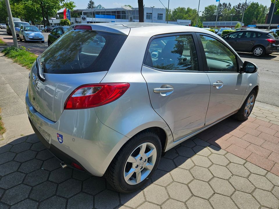 Mazda 2 Lim. 1.3 Active in Hamburg