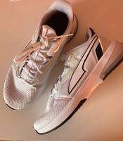Puma Sportschuhe Schuhe weiß rosa Größe 40.5 Sachsen - Penig Vorschau