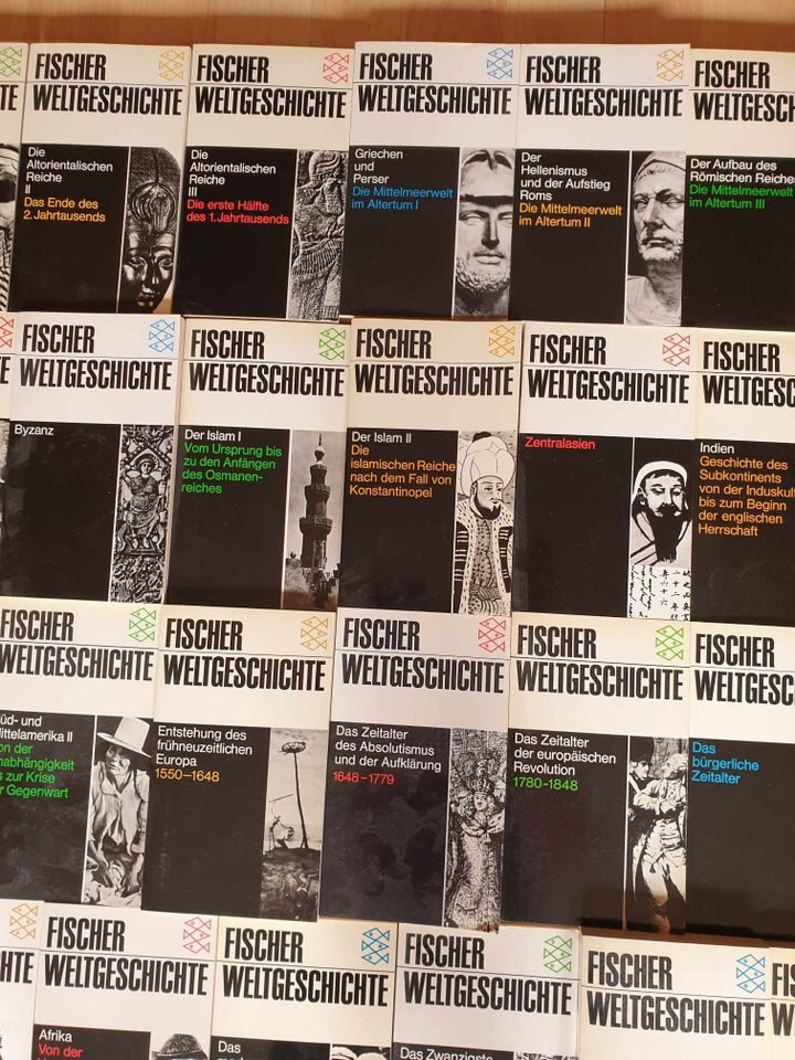36 Bände FISCHER WELTGESCHICHTE Taschenbücher in Remscheid