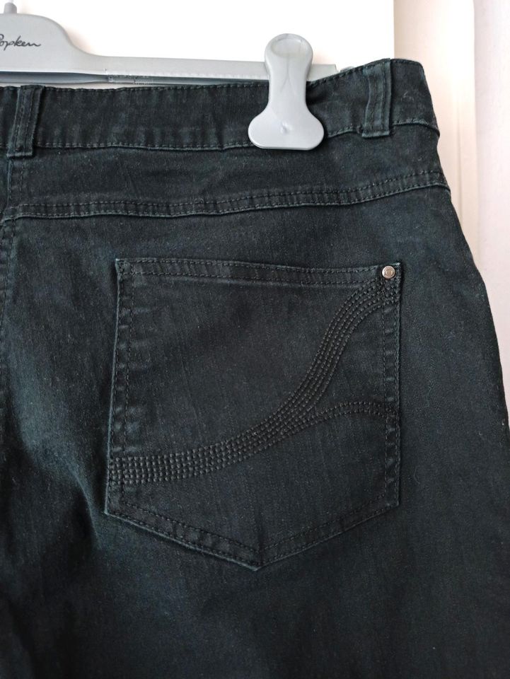 Damen Jeans Größe 46 schwarz in München