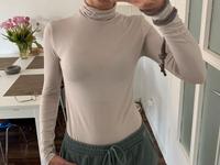 XS-S H&M premium Viskose-Shirt Rolli Turtleneck langarm beige Düsseldorf - Bilk Vorschau