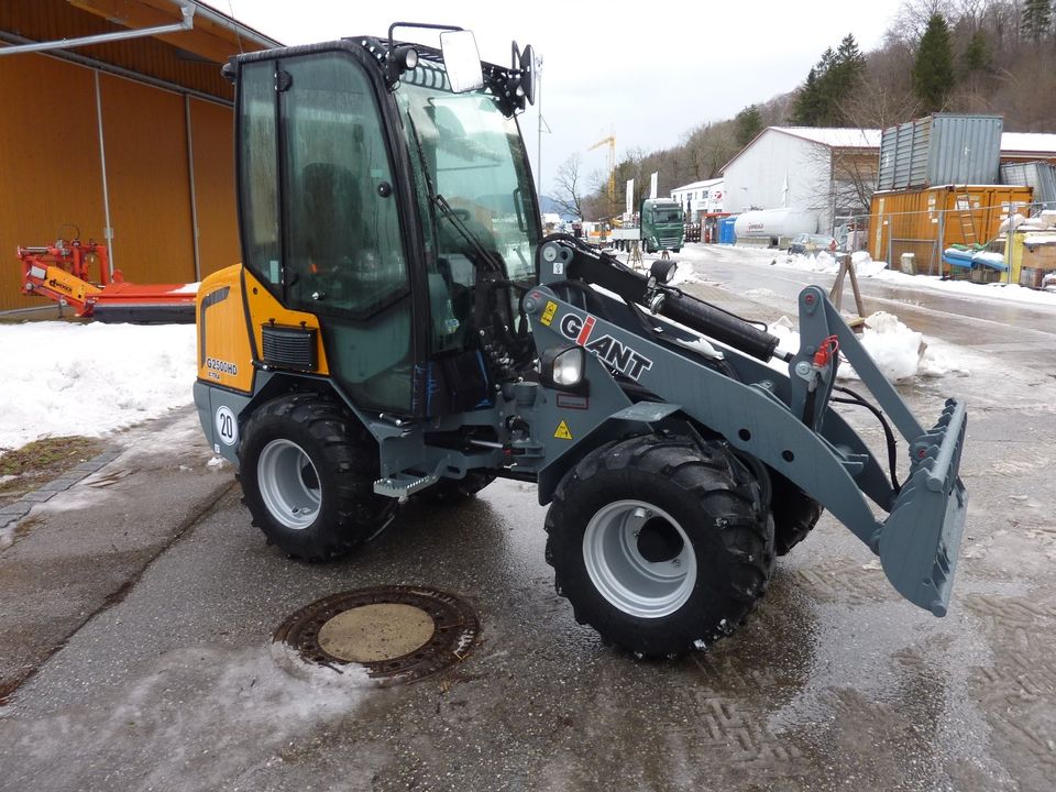 Radlader - Hoflader GIANT G2500 Xtra HD in Großweil