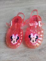 Badeschuhe , Sandaletten Minnie Mouse Disney Gr. 22 Mecklenburg-Vorpommern - Gnoien Vorschau