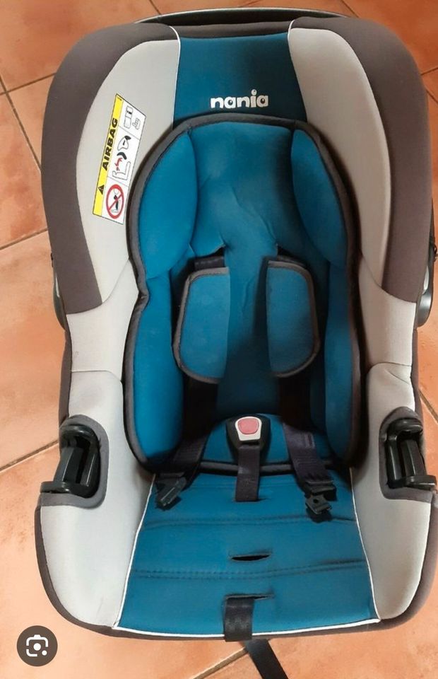 Baby Autositz blau in Bremen