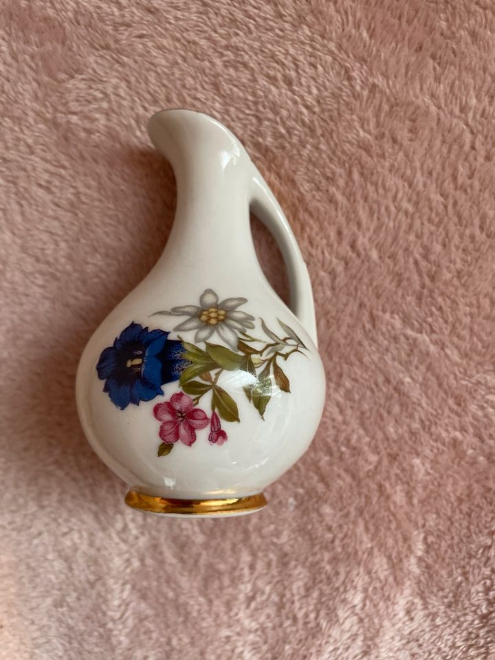 Vase klein Bavaria schumann Arzberg Blumen 60er alt vintage in Kaufungen