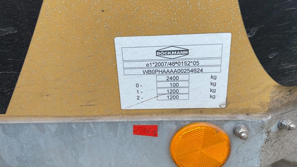 Pferdeanhänger Böckmann Anhänger mieten 2.400 kg Verleih in Ganderkesee