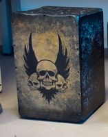 Handgefertigtes Totenkopf-Cajon (Qualitätsoptik) Dresden - Innere Altstadt Vorschau