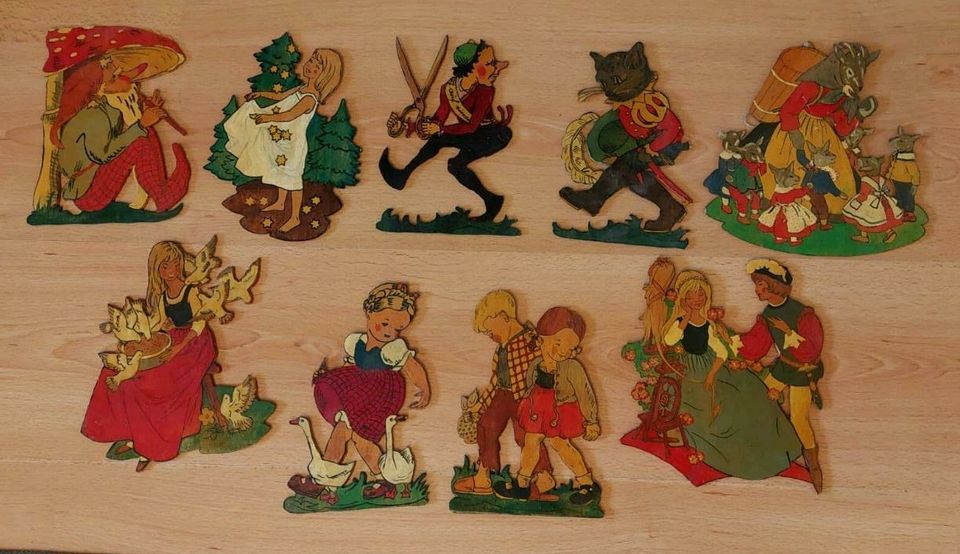 Laubsägearbeit Konvolut Märchen VINTAGE Wandbilder in Berlin