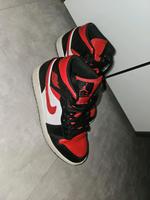 Nike jordan 1 mid gr.40,5 rot schwarz Bayern - Eggenfelden Vorschau