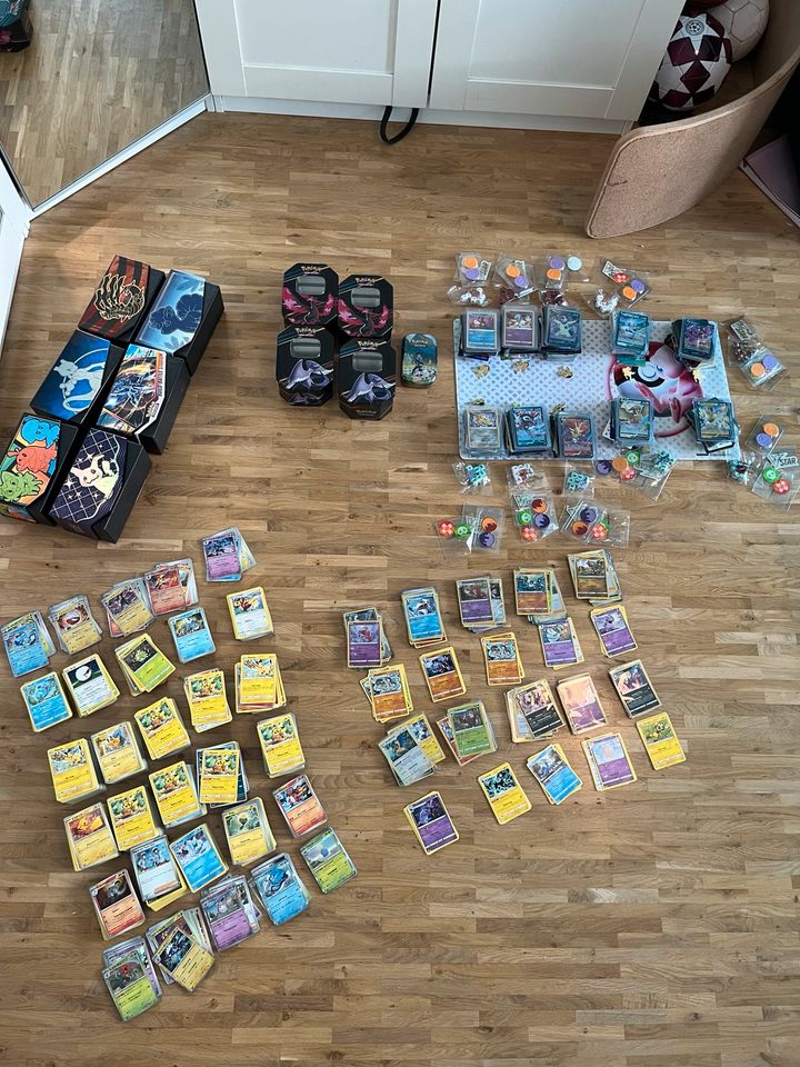 TCG Pokemon Sammlung / Mystery Box Pikachu 151 kein PSA OP base in Köln