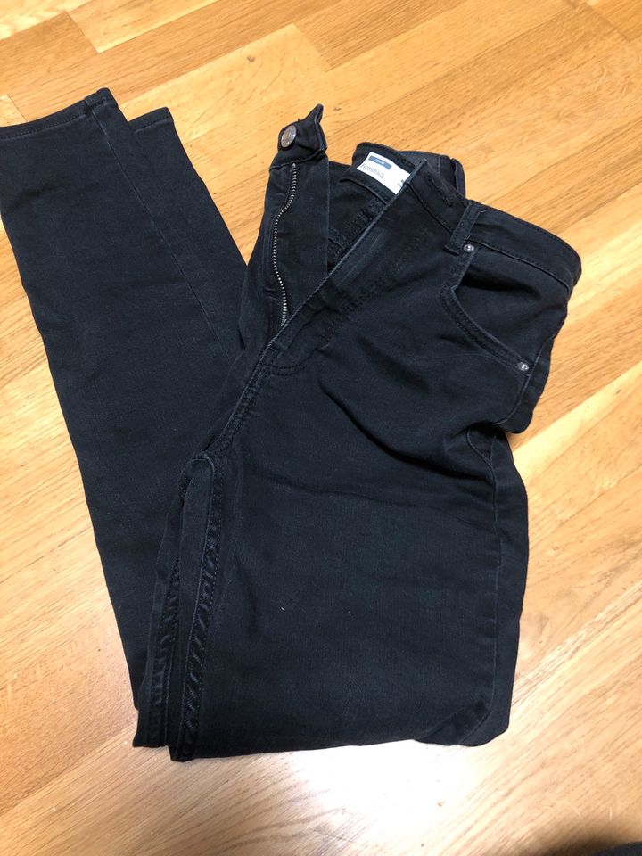 Jeans Bershka 36 schwarz super high skinny waist in Ismaning