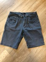 Herren Jeans MUCH MORE kurze Hose grau Gr. S Sachsen-Anhalt - Schönebeck (Elbe) Vorschau