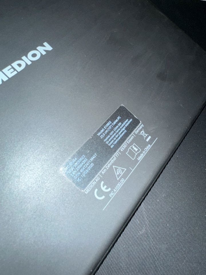 MEDION LIFETAB E10802 PC TABLET in Wipperfürth