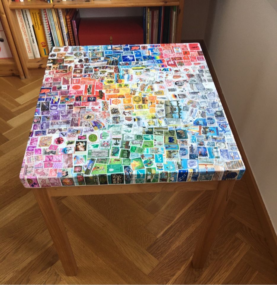 Couchtisch, Kindertisch mit Briefmarken beklebt in Erfurt