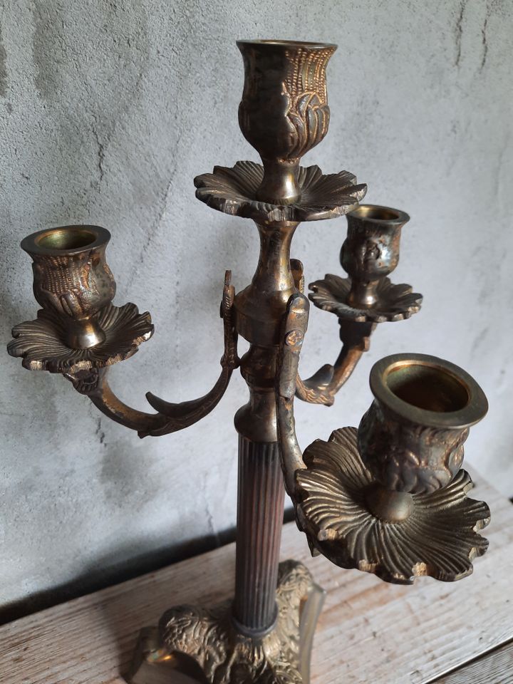 Alter französischer Vintage-Kerzenständer  Kupfer mit Löwenbein in Nettetal