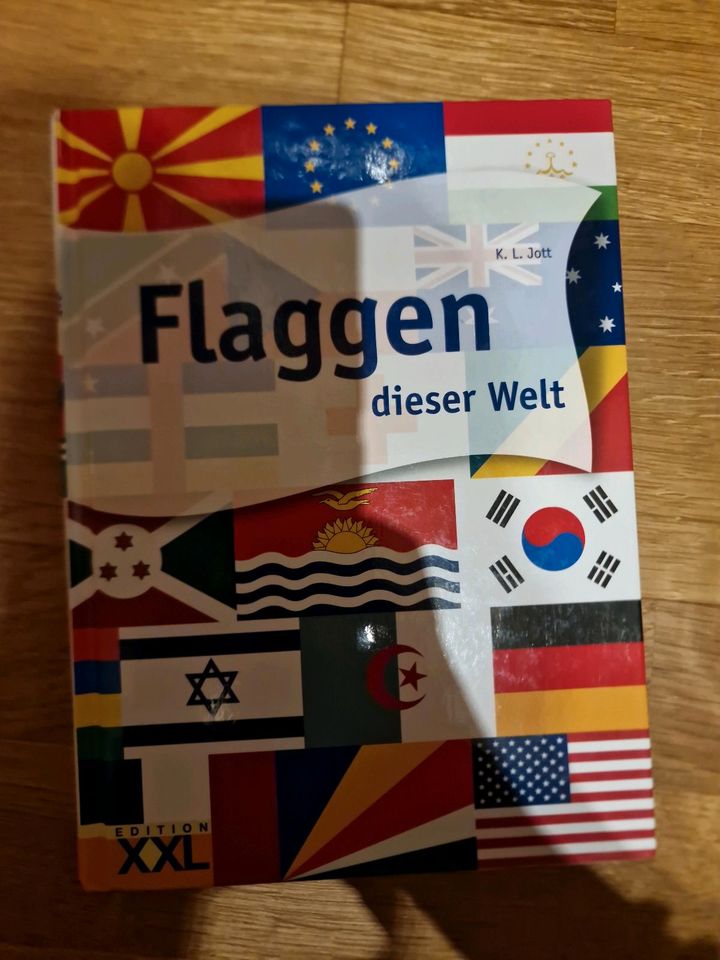Flaggen Buch in Oberstenfeld