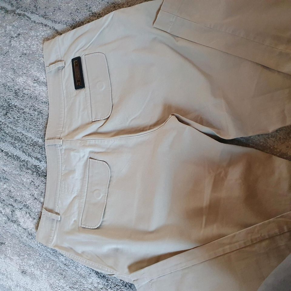 Burberry Hose gr40 in Attendorn