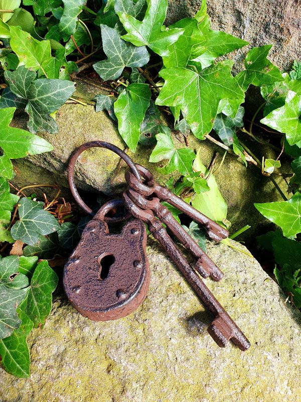 ♡ Vintage Deko Schlüsselbund ab 10€ alte Schlüssel Gusseisen *NEU in Jever