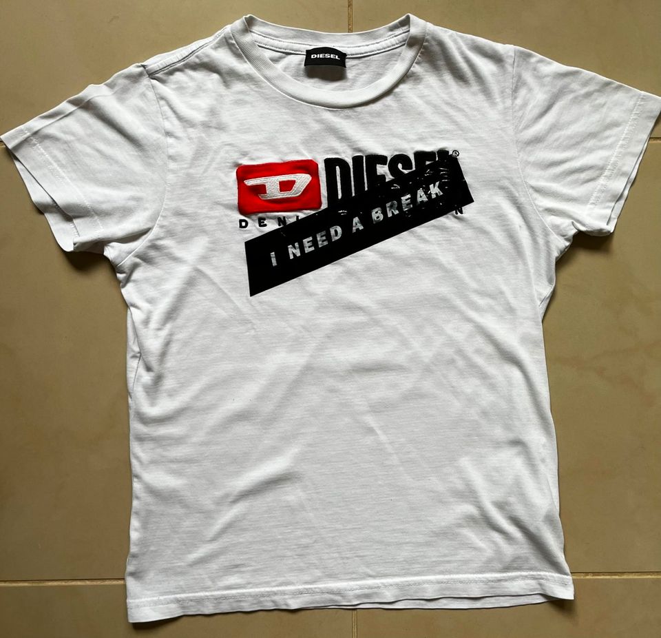 Diesel T-Shirt "I NEED A BREAK", weiß, Größe „10“ in Nidderau