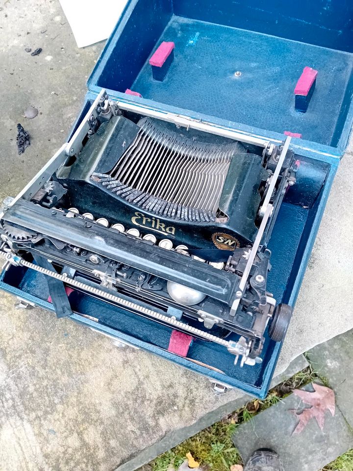 Schreibmaschine erika modell 4 antik in Ottersweier
