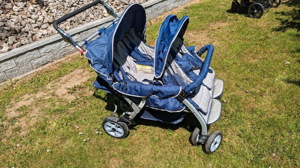 Kinderwagen Vierling in Klingenberg (Sachsen)