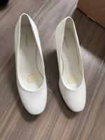 Tolle weiße Pumps Gr.40 von Graceland in weiß, selten getragen Nordrhein-Westfalen - Borken Vorschau