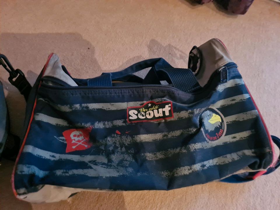 2 Scout Sporttaschen für Schulsport in Bielefeld